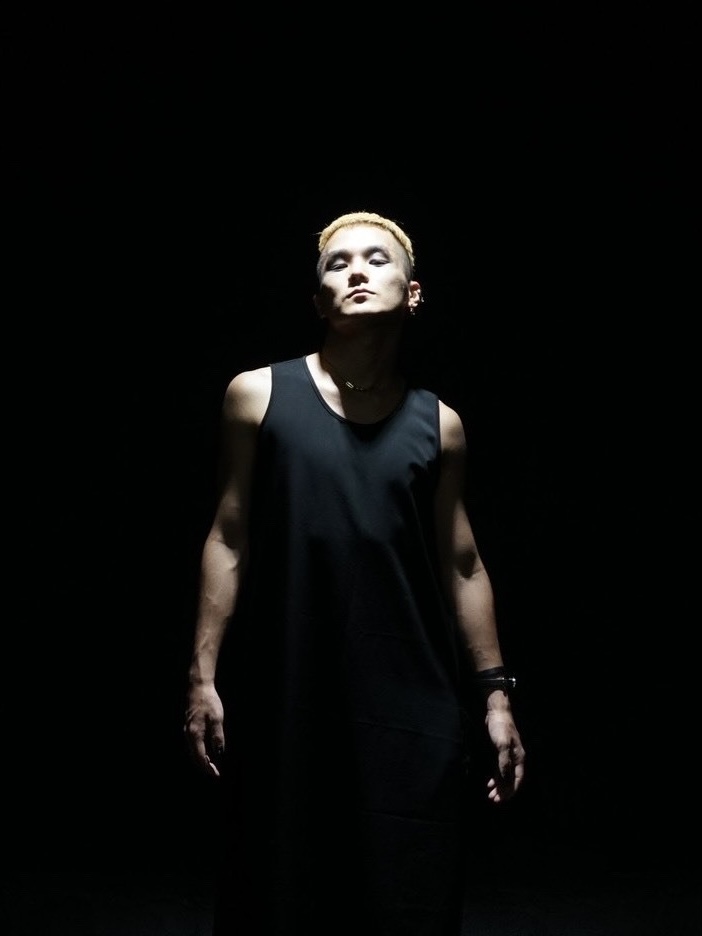 RYOSUKE.